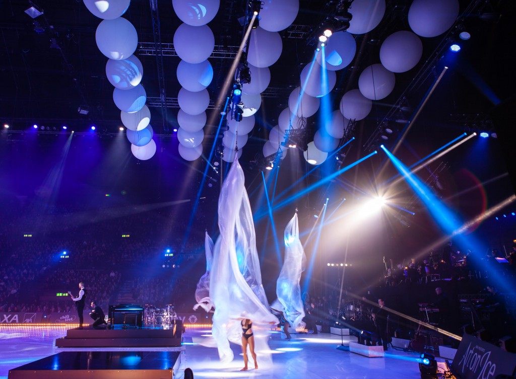 Lighting & Set design for the “Art on Ice” tour – project image 18
