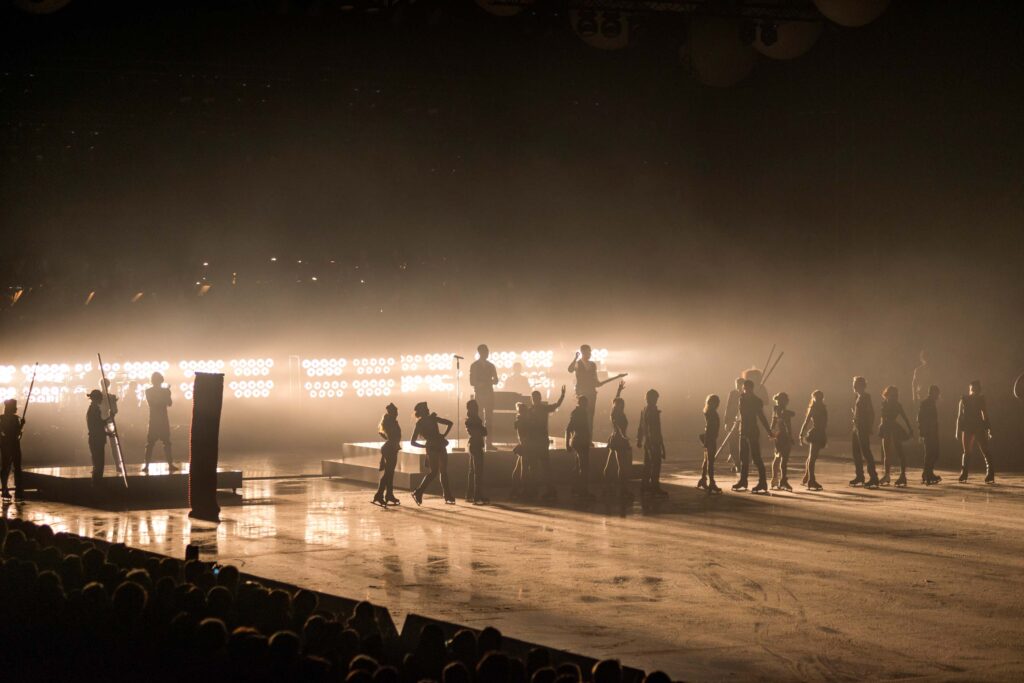 Lighting & Set design for the “Art on Ice” tour – project image 33