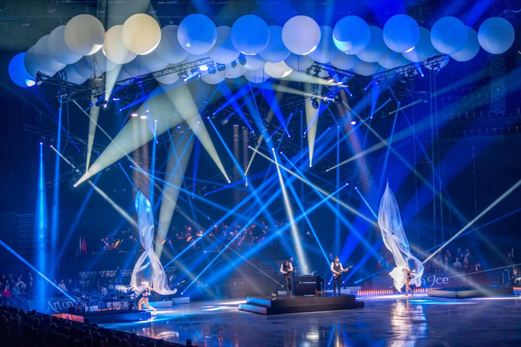 Lighting & Set design for the “Art on Ice” tour – project image 34