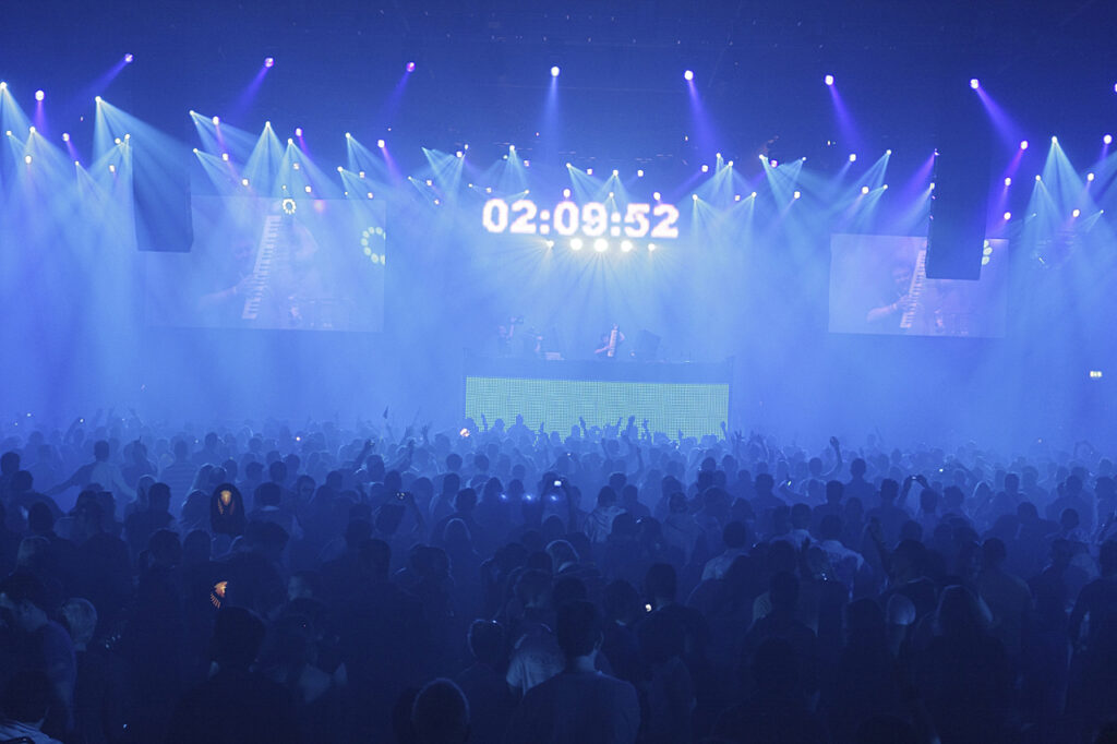 Lighting design for “United Respect II” – project image 2