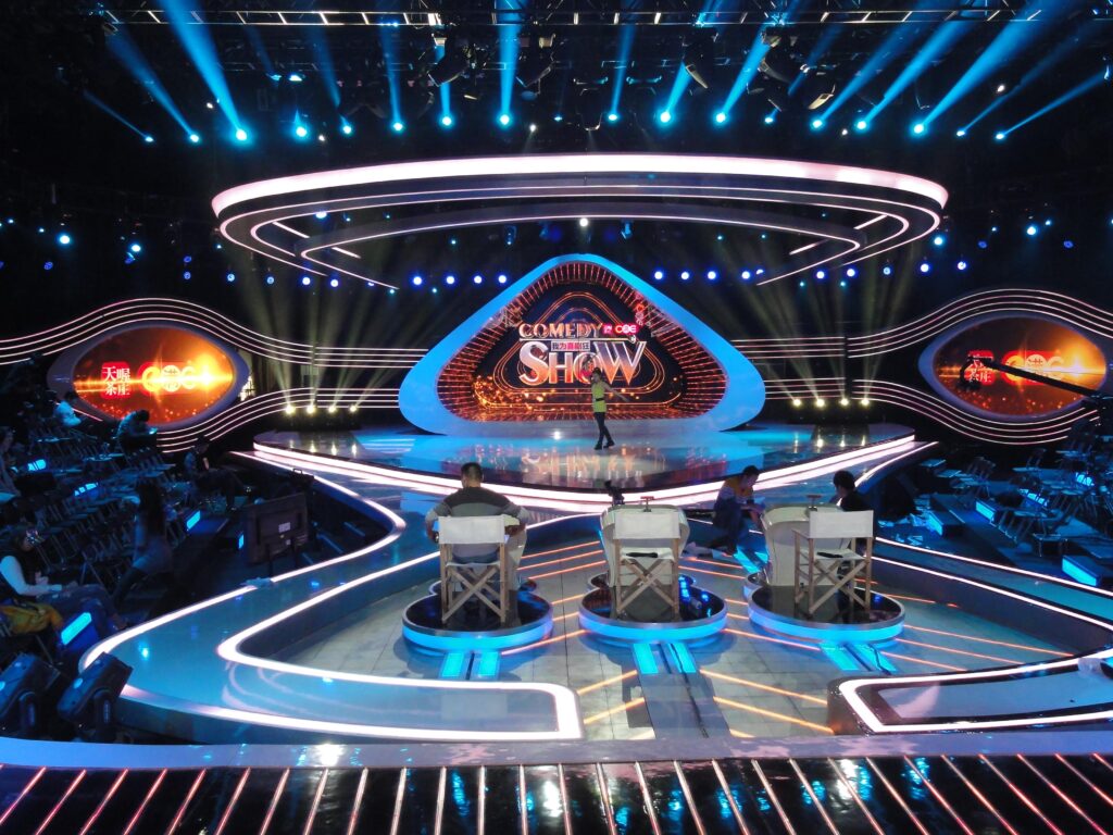 Lighting design for “I’m a comedy maniac” – project image 2