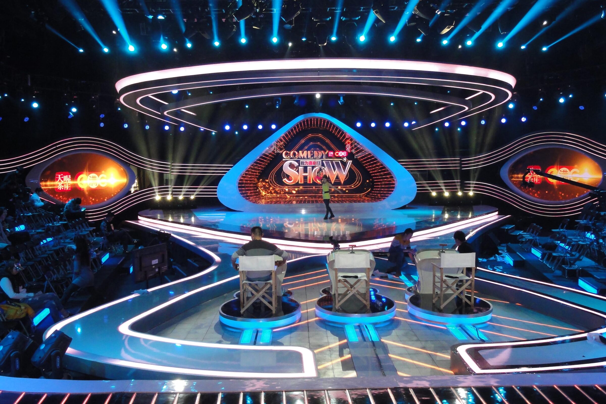 Lighting design for “I’m a comedy maniac” – project image 3