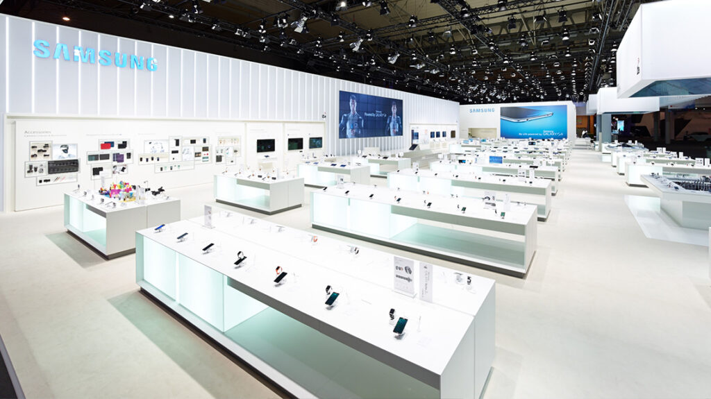 Lighting design for Samsung booth at MWC – project image 3