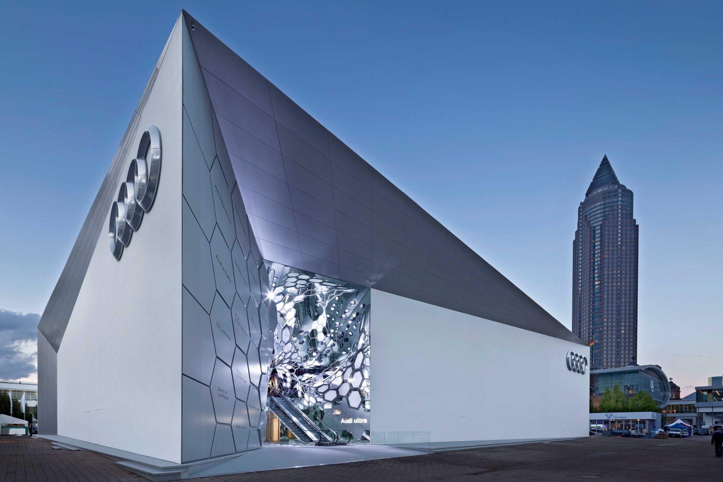 Associated lighting design for Audi’s IAA booth – project image 15