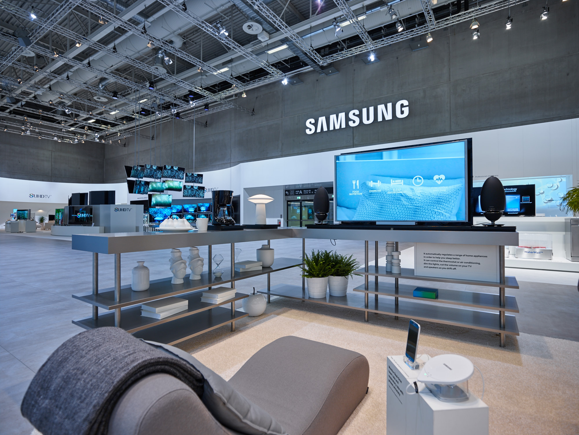 Lighting design for Samsungs IFA booth – project image 4