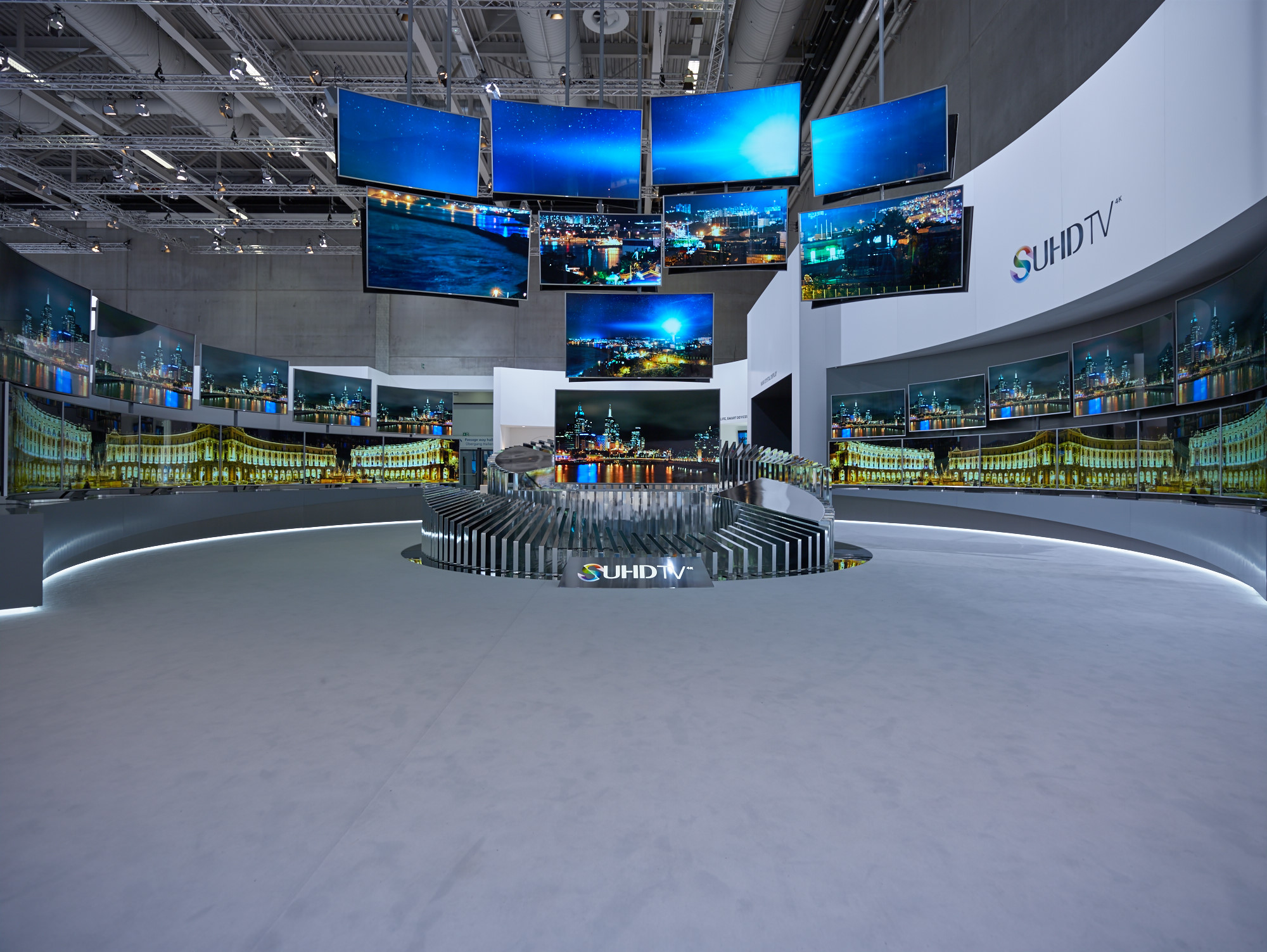 Lighting design for Samsungs IFA booth – project image 5