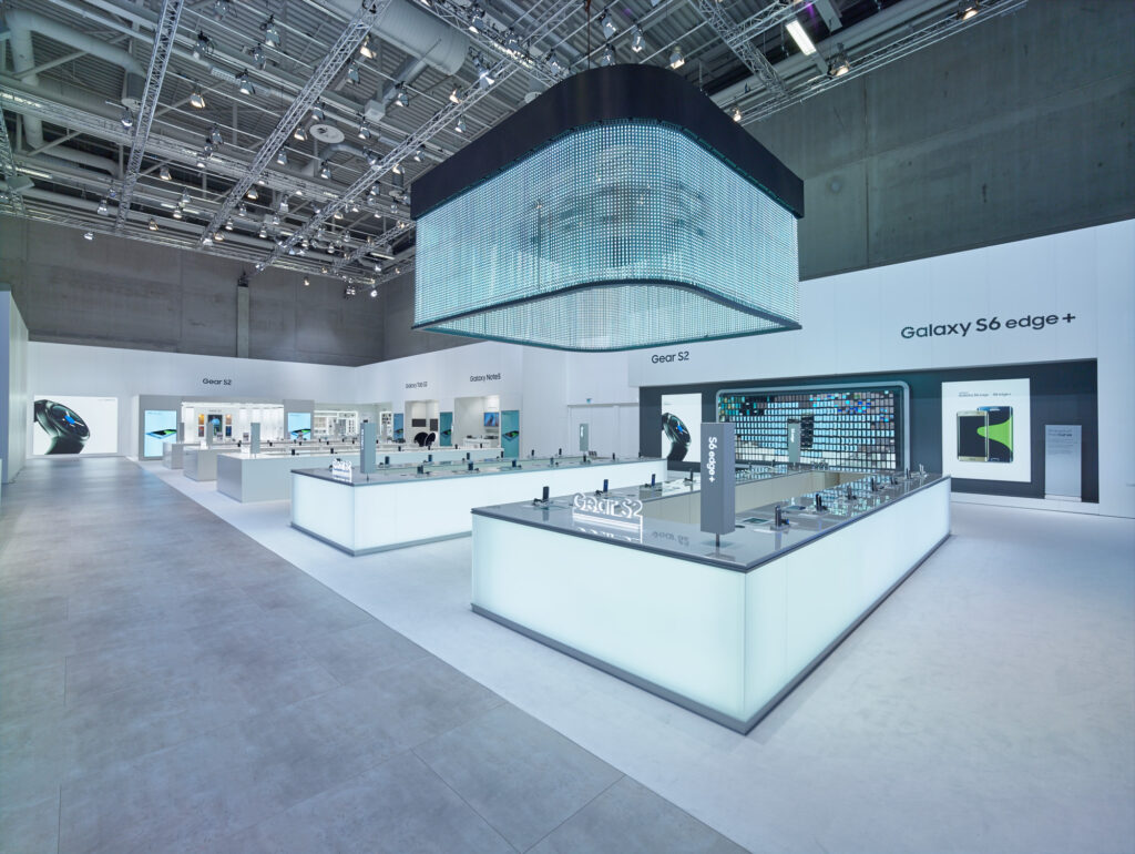 Lighting design for Samsungs IFA booth – project image 13