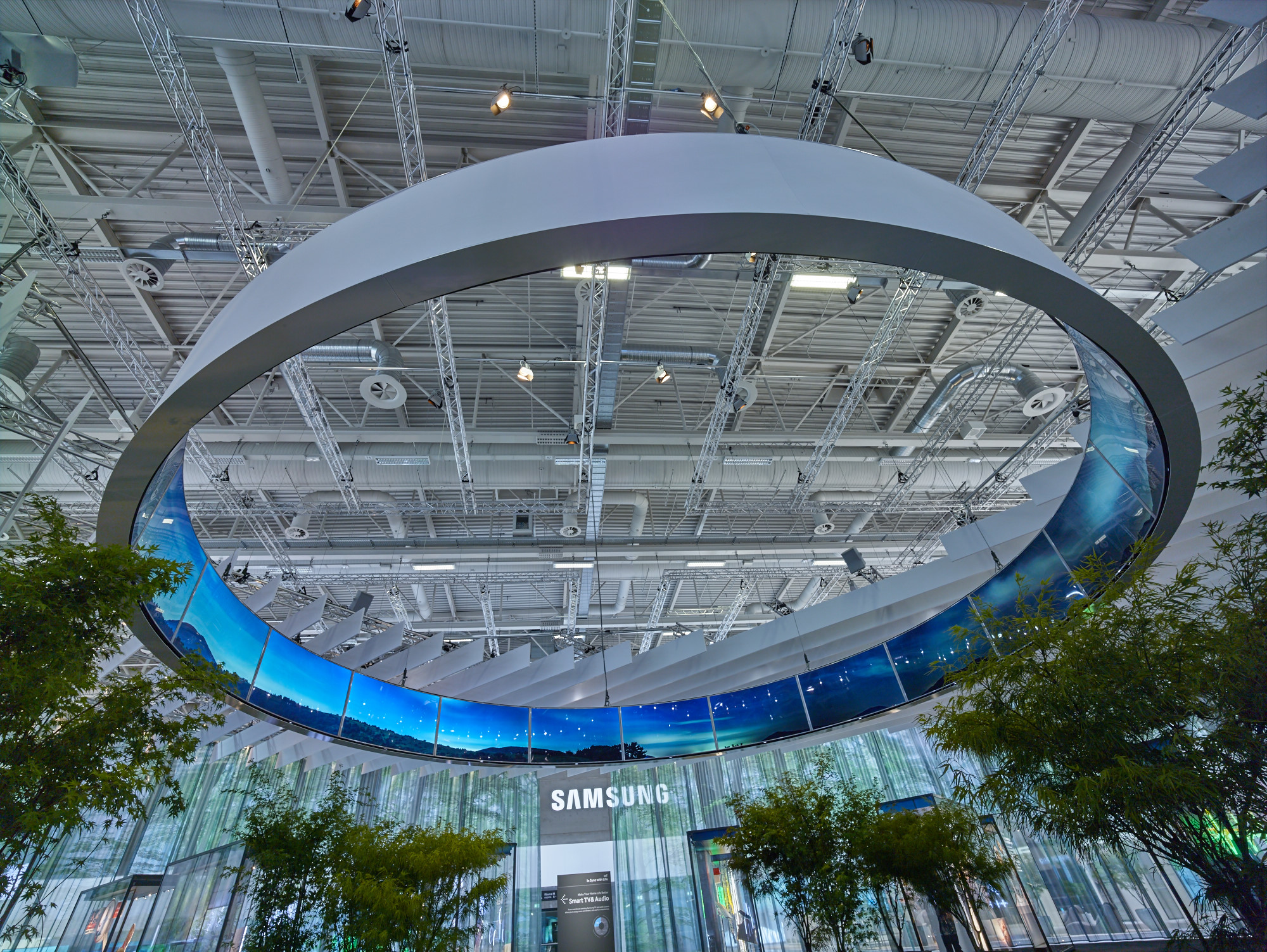 Lighting design for Samsungs IFA booth – project image 21
