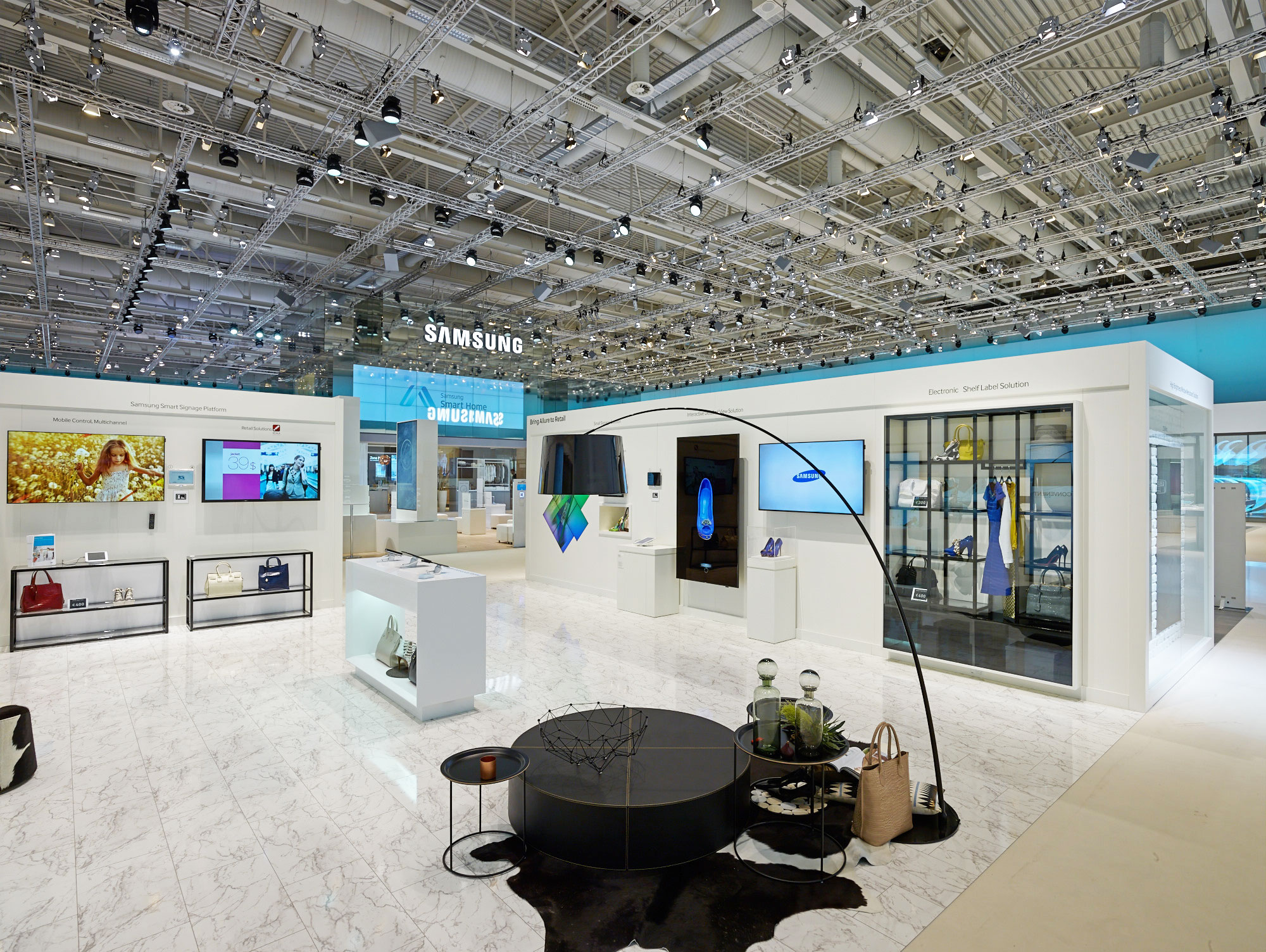 Lighting design for Samsungs IFA booth – project image 10