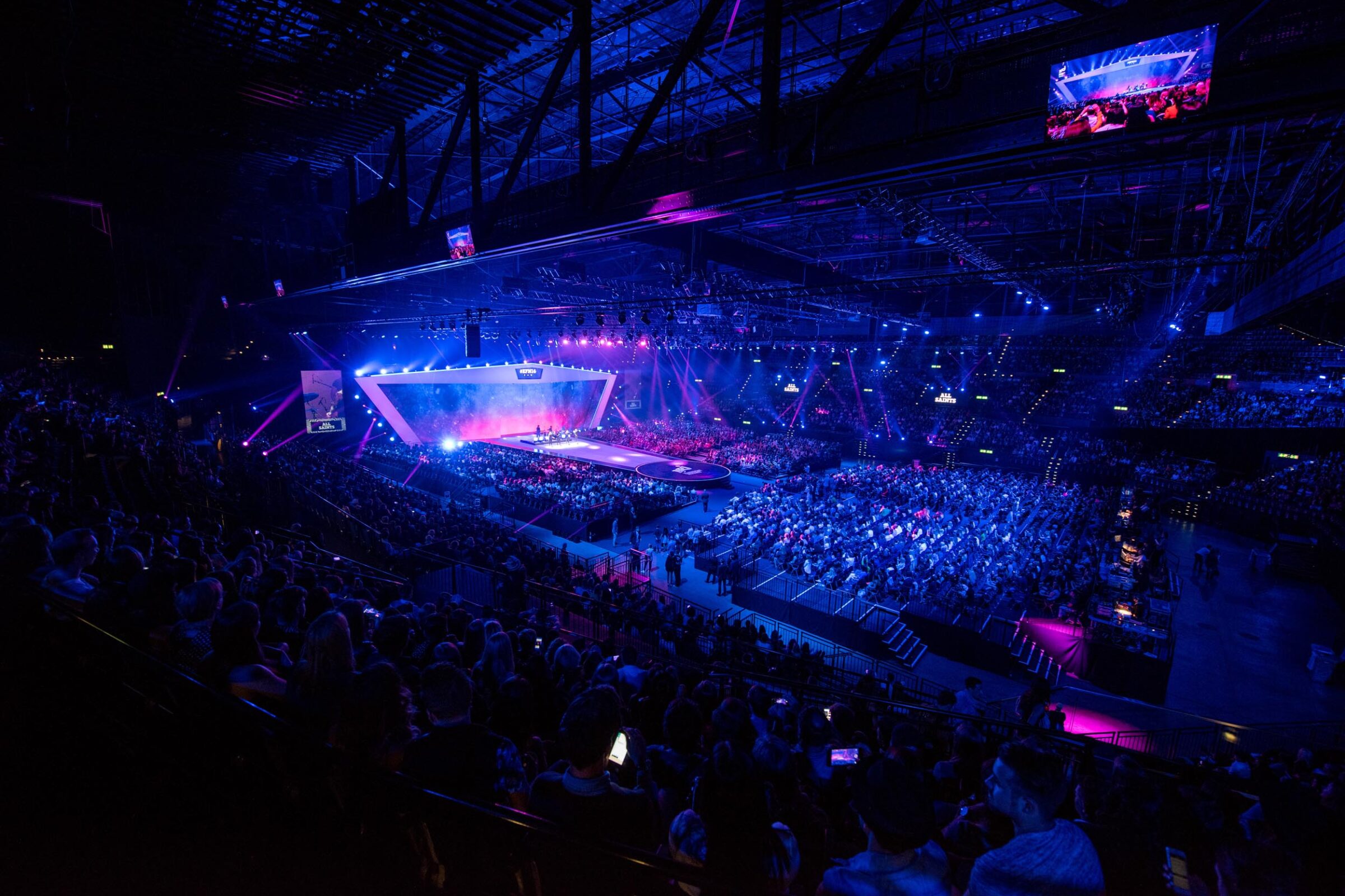 Lighting design for NRJ’s “Fashion Night” – project image 8