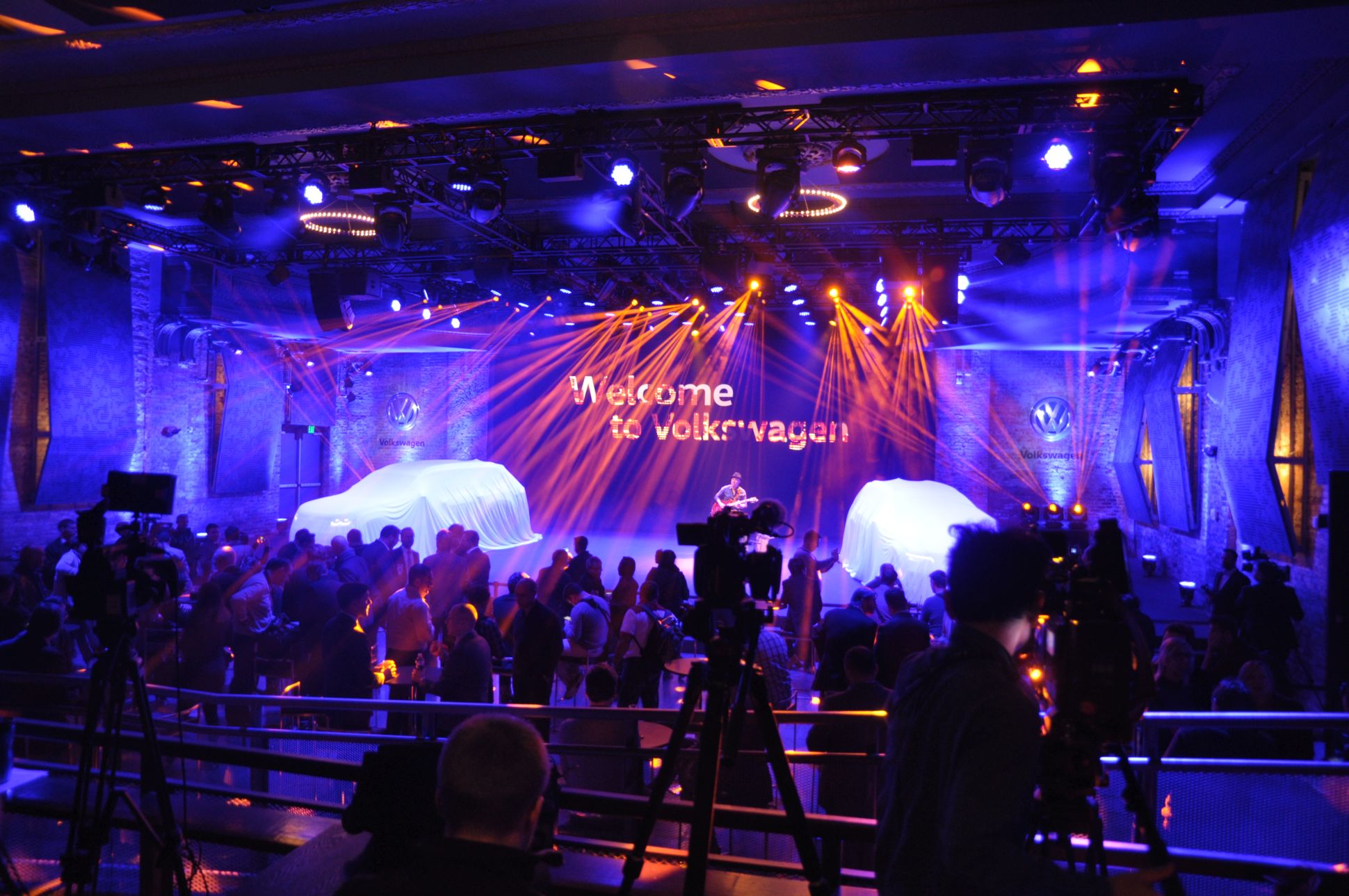 Lighting design for the VW Medianight – project image 1