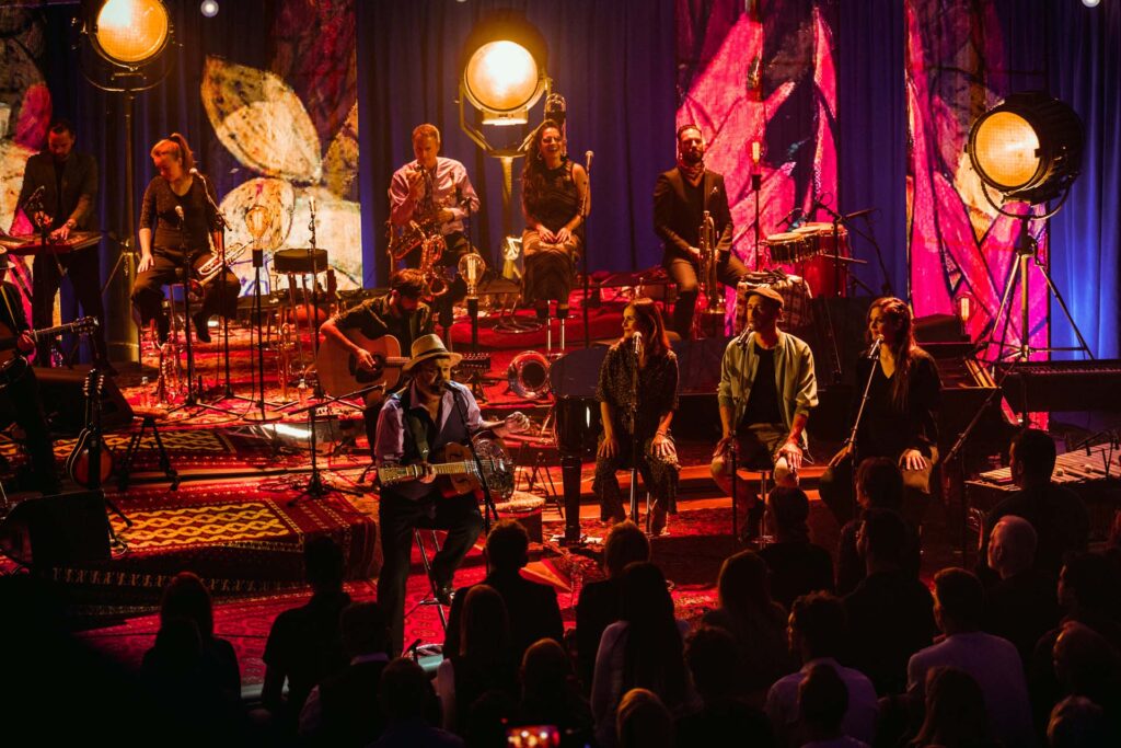 Lighting design and DoP for MTV Unplugged Switzerland – Patent Ochsner – project image 6